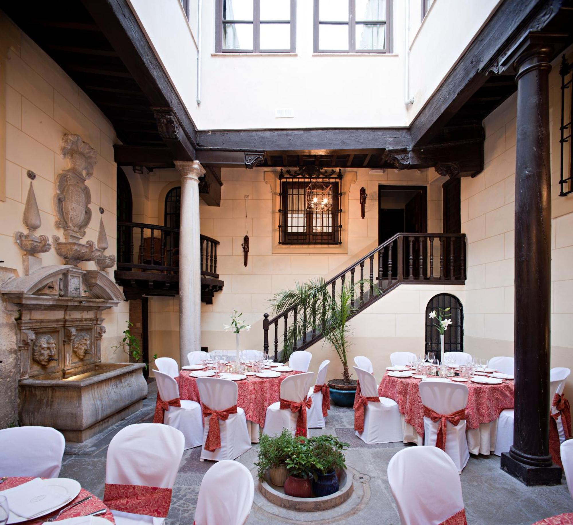 Palacio De Mariana Pineda Granada