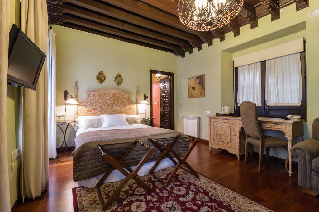 Hotel Palacio De Mariana Pineda 4*